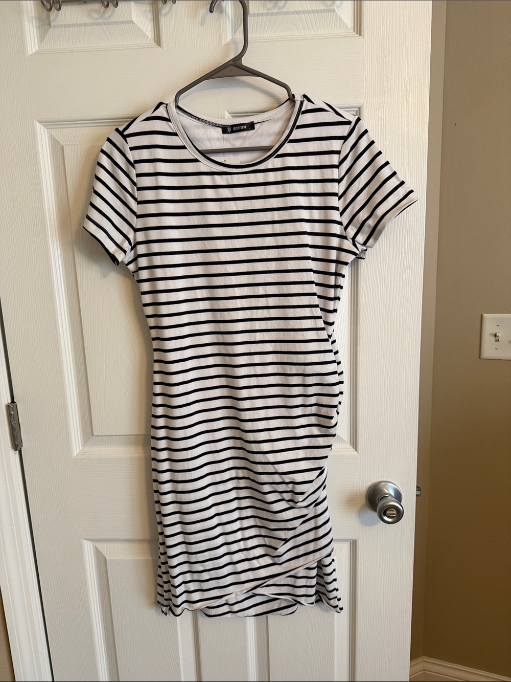 Striped Short-Sleeve T-Shirt Dress - Navy & White